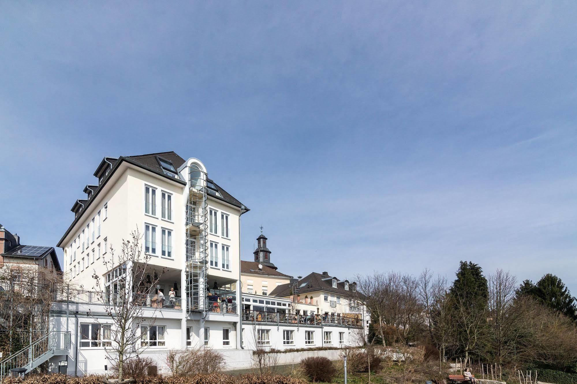 Hotel Schoene Aussicht Frankfurt am Main Exterior photo